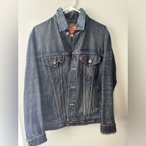 Vintage Levi’s denim jacket (Men’s)